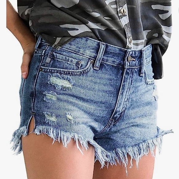 NWOT Luvamia Women’s Frayed Denim Jeans Shorts in XL - Picture 6 of 7